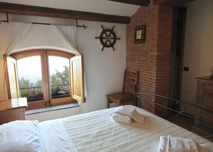 Casa Del Faro A Чефалу